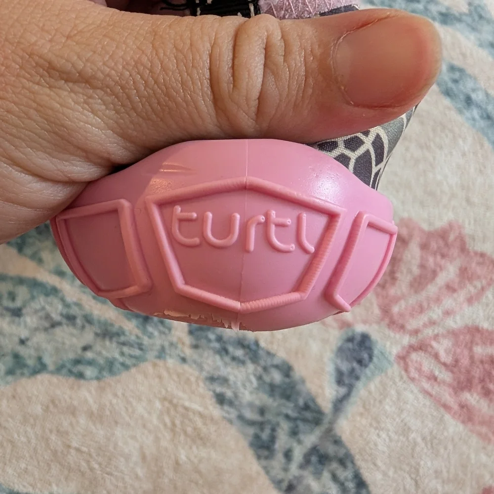 💥3/$24 Turtl Pink And Shell Print Water‎ Shoes